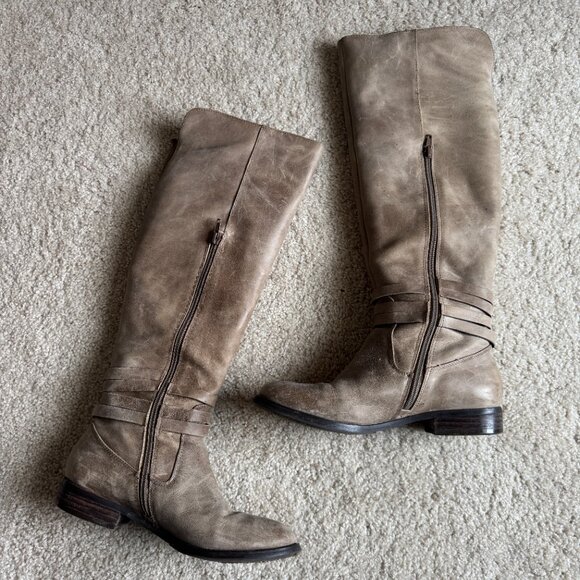 VINCE CAMUTO OVER THE KNEE LEATHER BOOTS - Picture 2 of 3